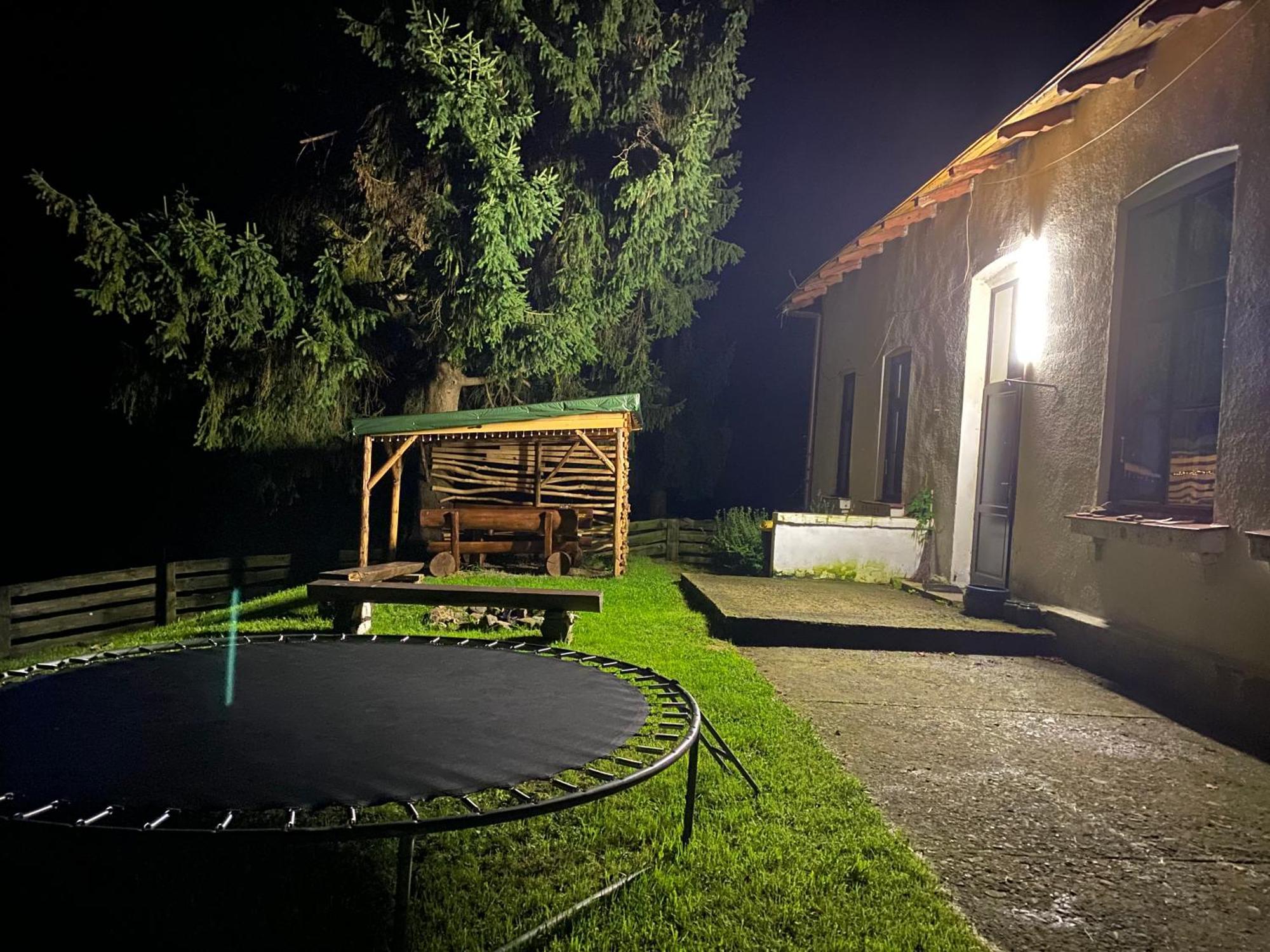 Willa Stara Szkoła Krempna Zewnętrze zdjęcie
